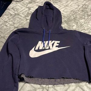 Cropped Nike Hoodie